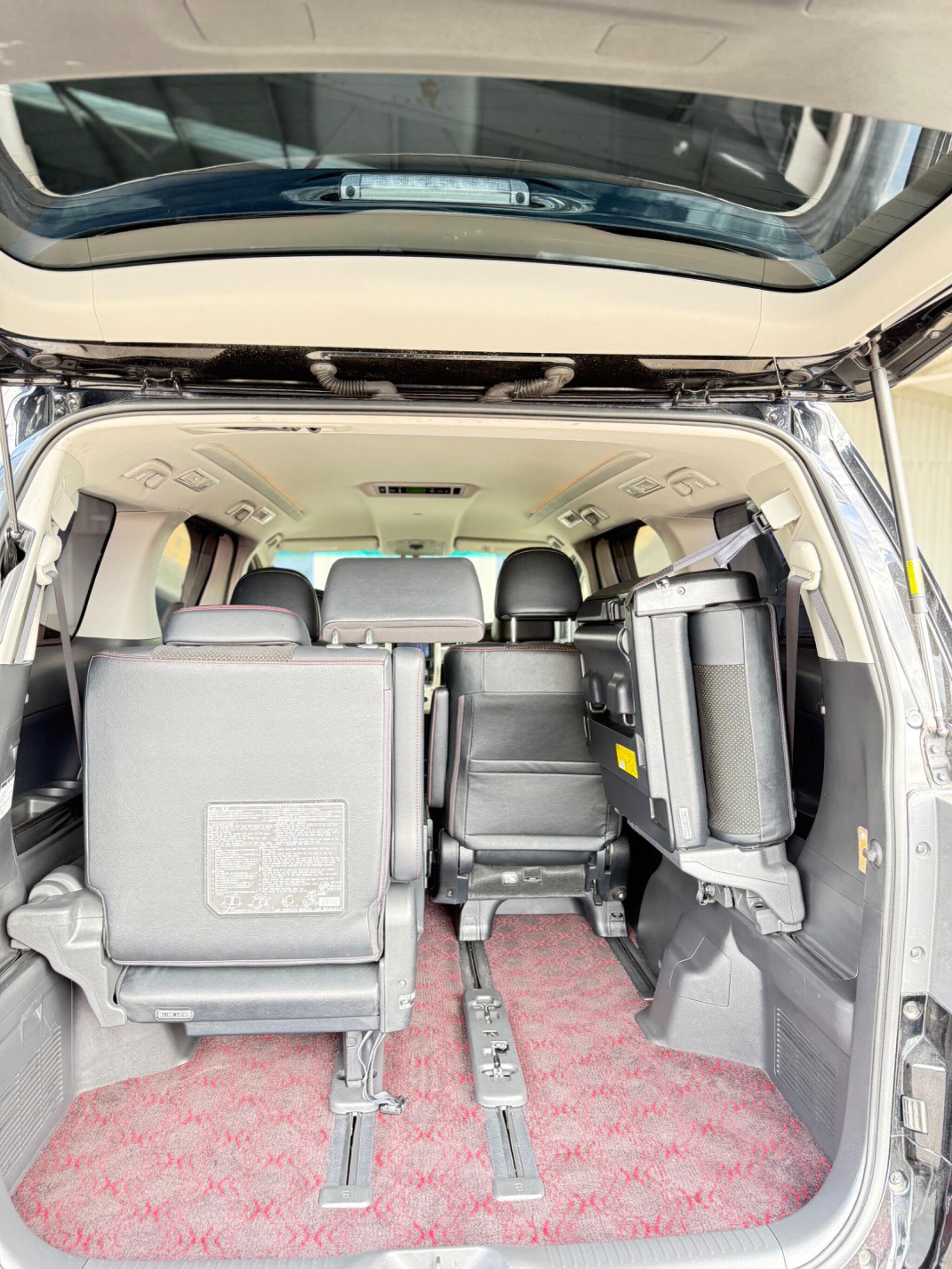 Toyota Vellfire - Image 51