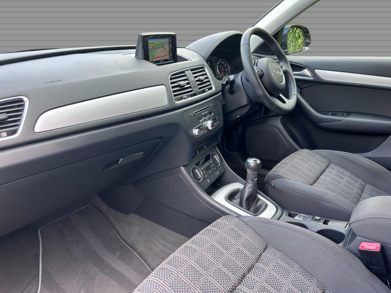 Audi Q3 - Image 17