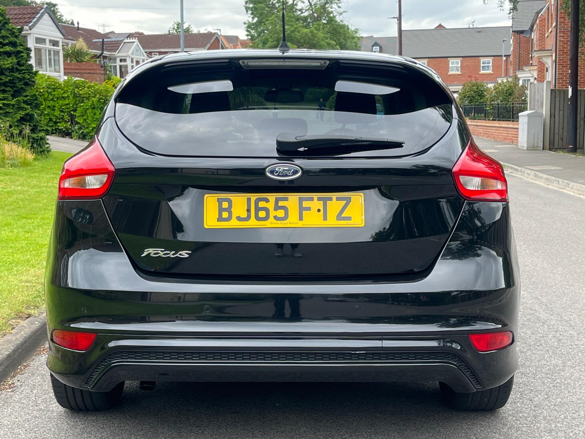 Ford Focus - Image 7