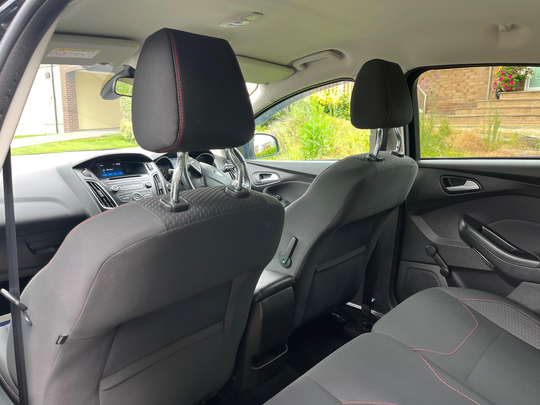 Ford Focus - Image 15