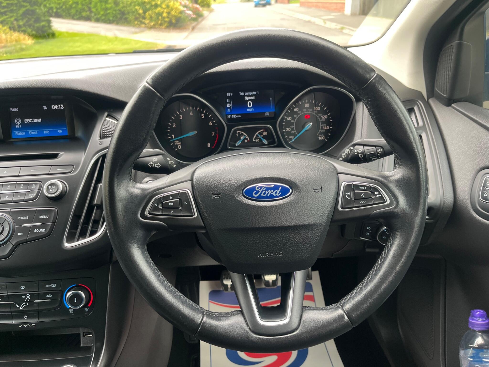 Ford Focus - Image 24