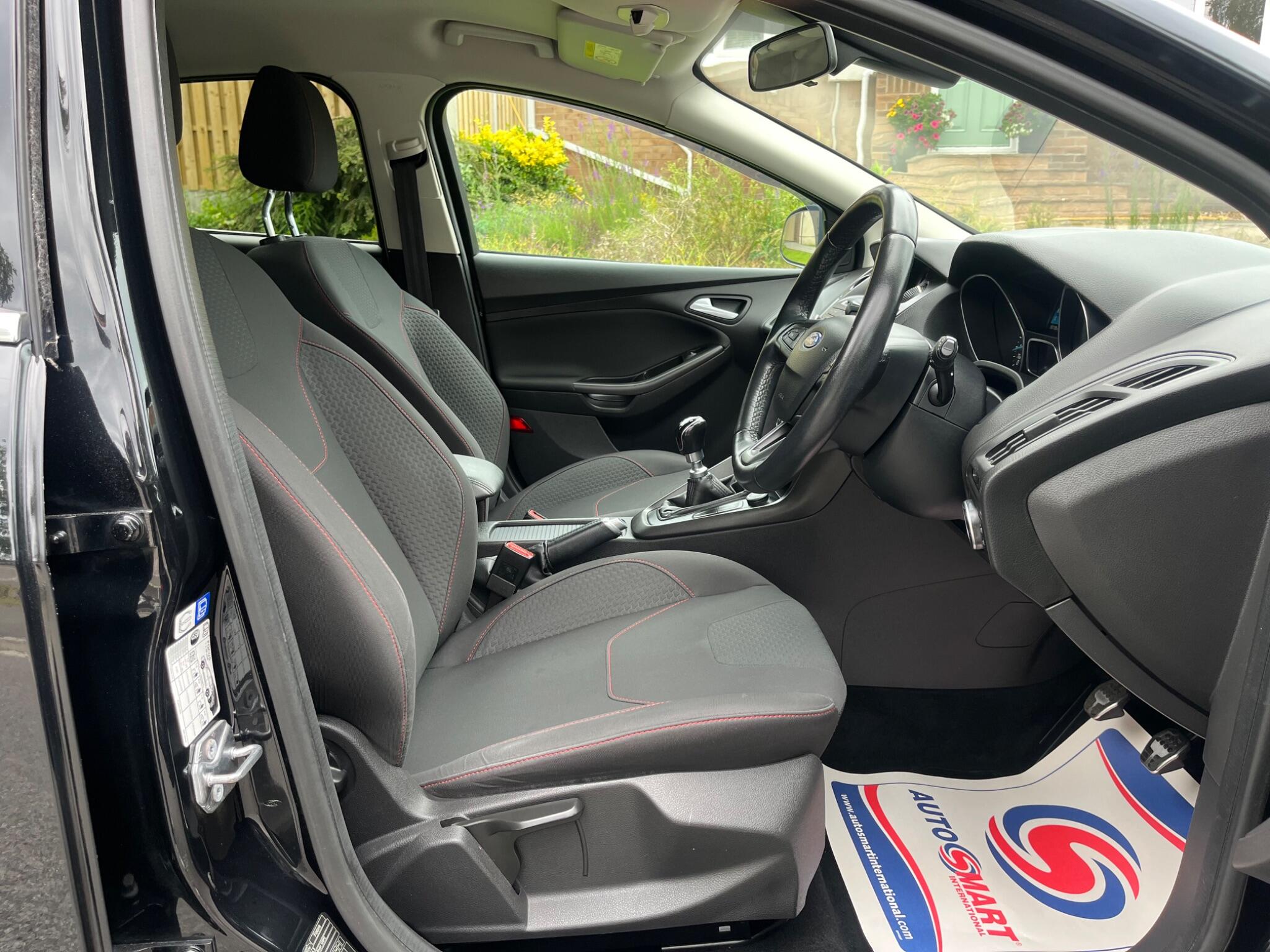 Ford Focus - Image 29