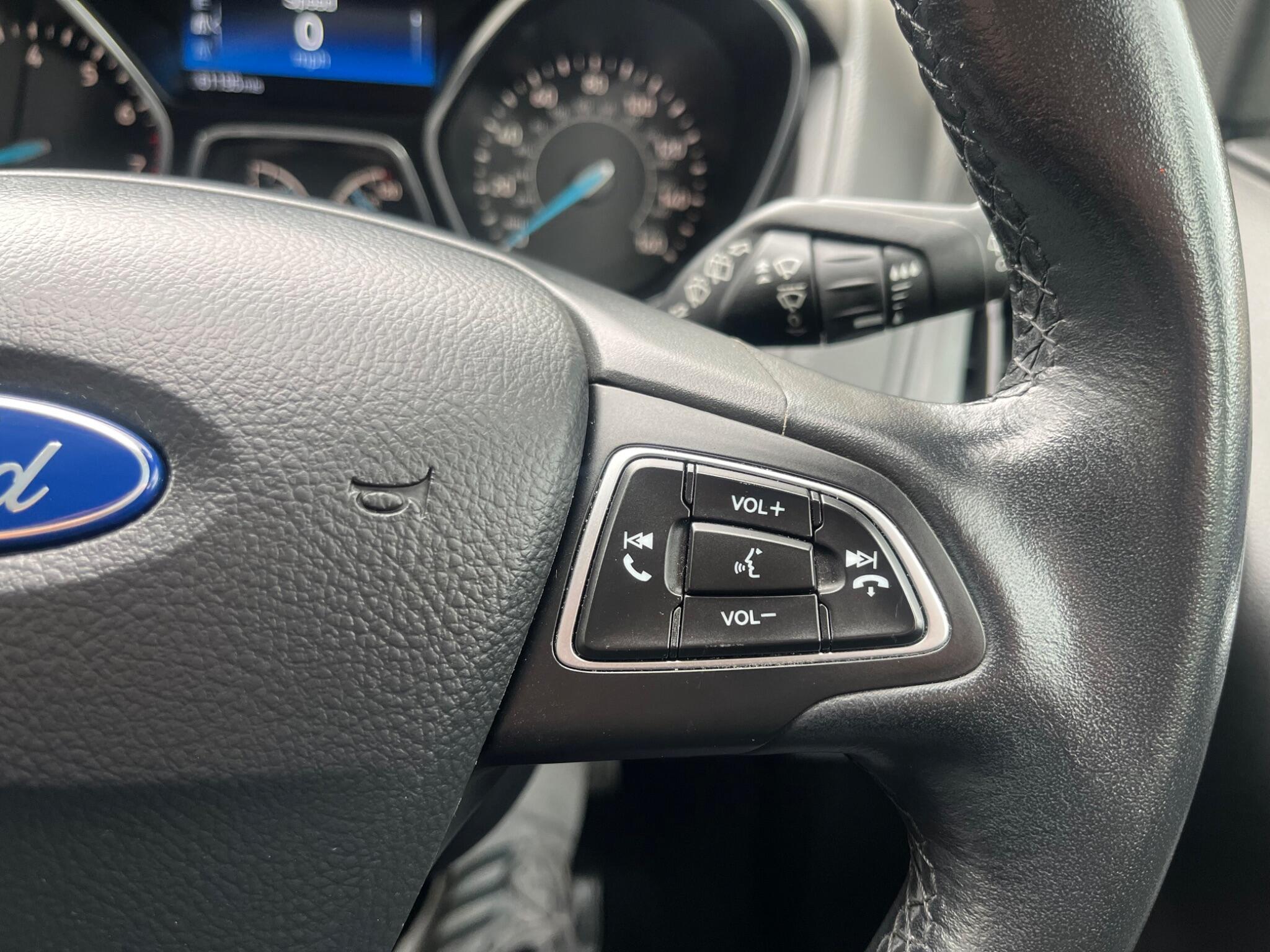 Ford Focus - Image 42