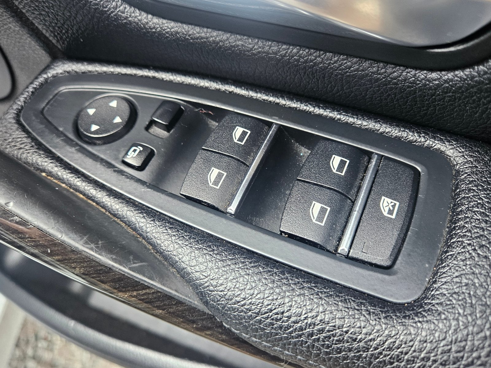 BMW 3 Series - Image 23