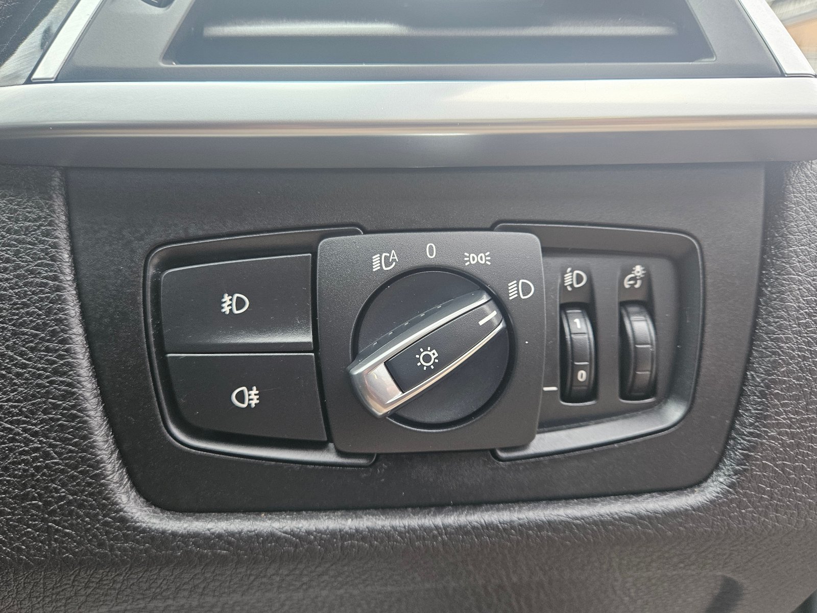 BMW 3 Series - Image 25