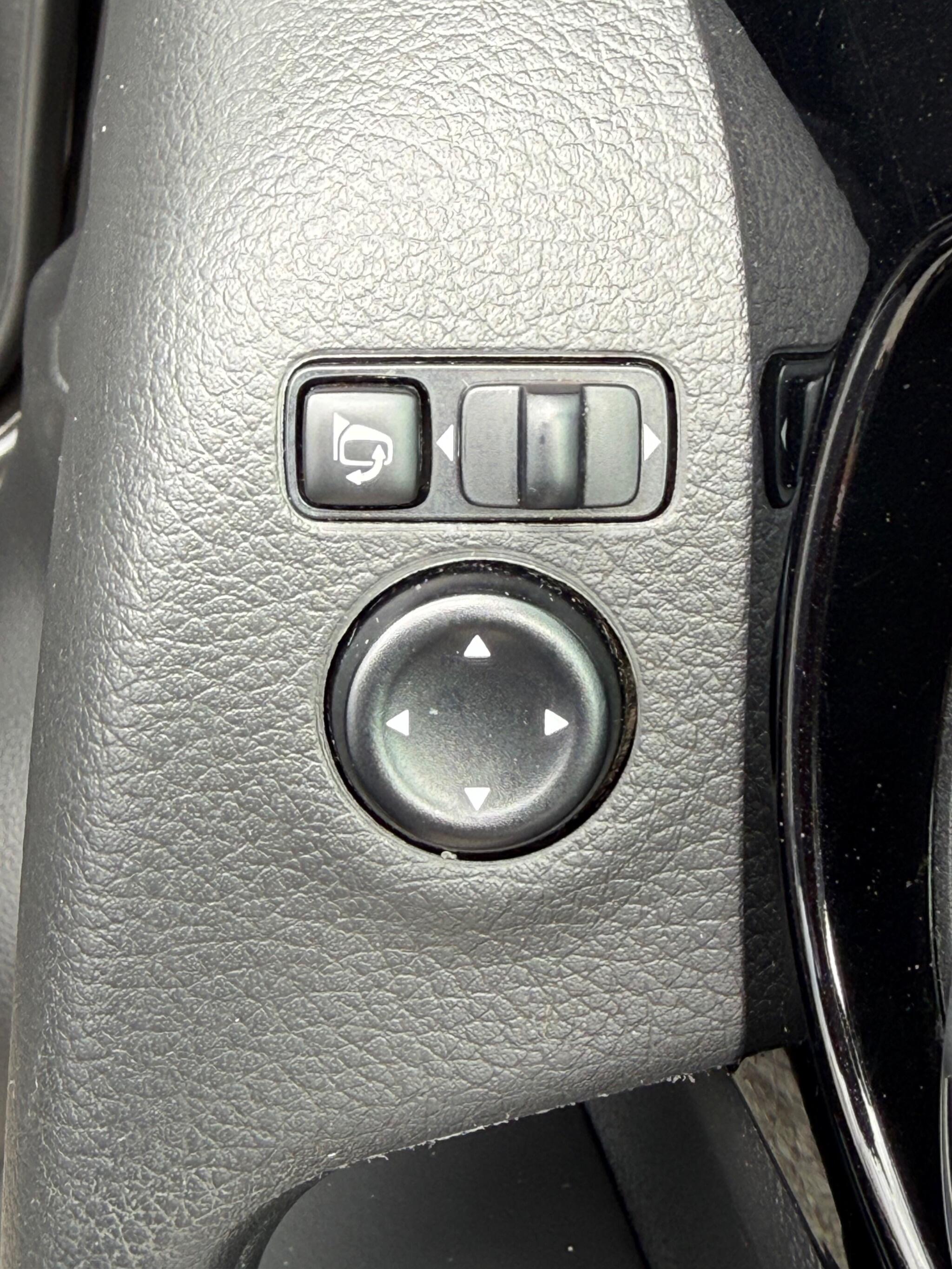 Nissan Qashqai - Image 23