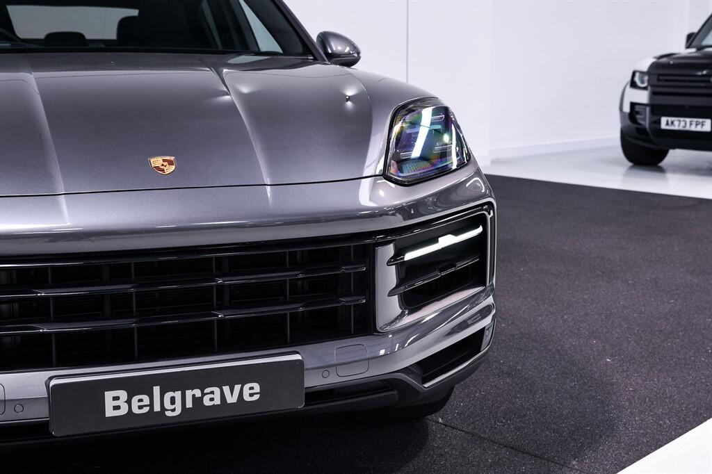 Porsche Cayenne - Image 10