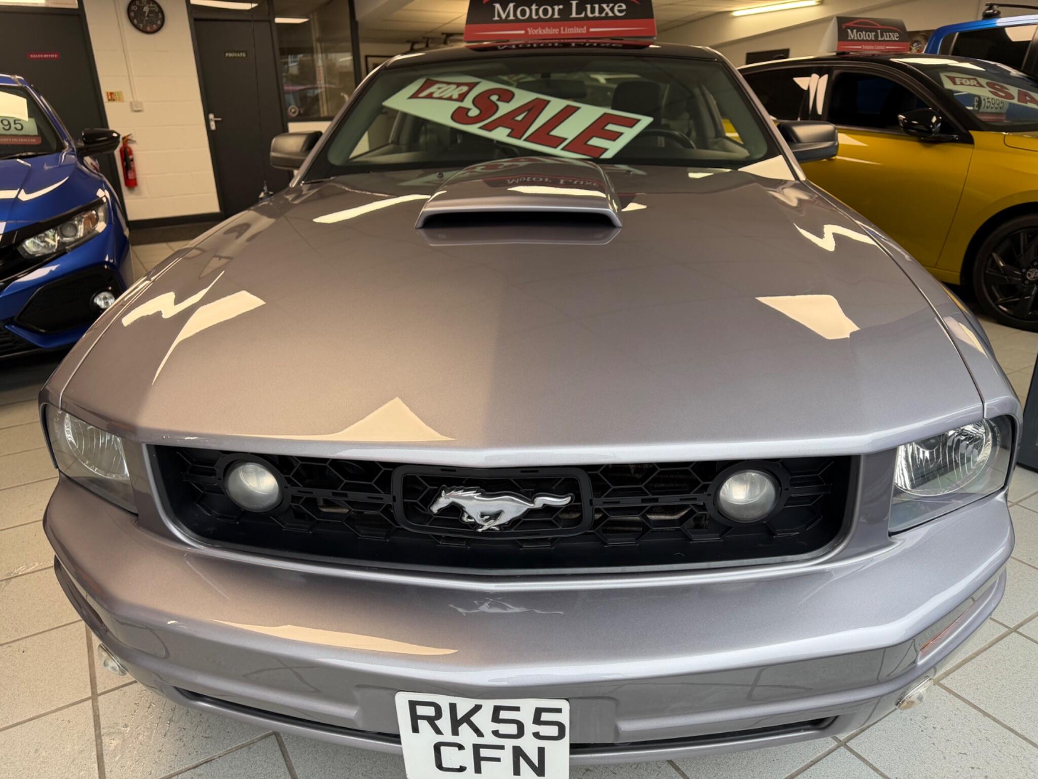 Ford Mustang - Image 2