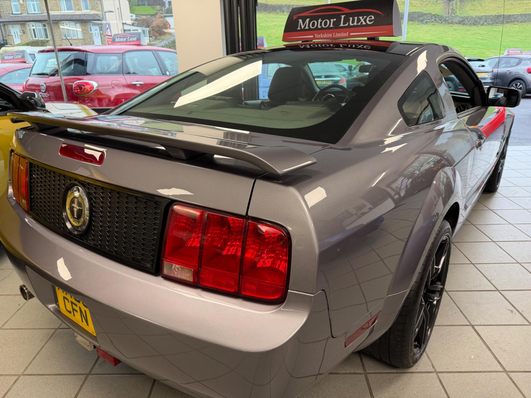 Ford Mustang - Image 13