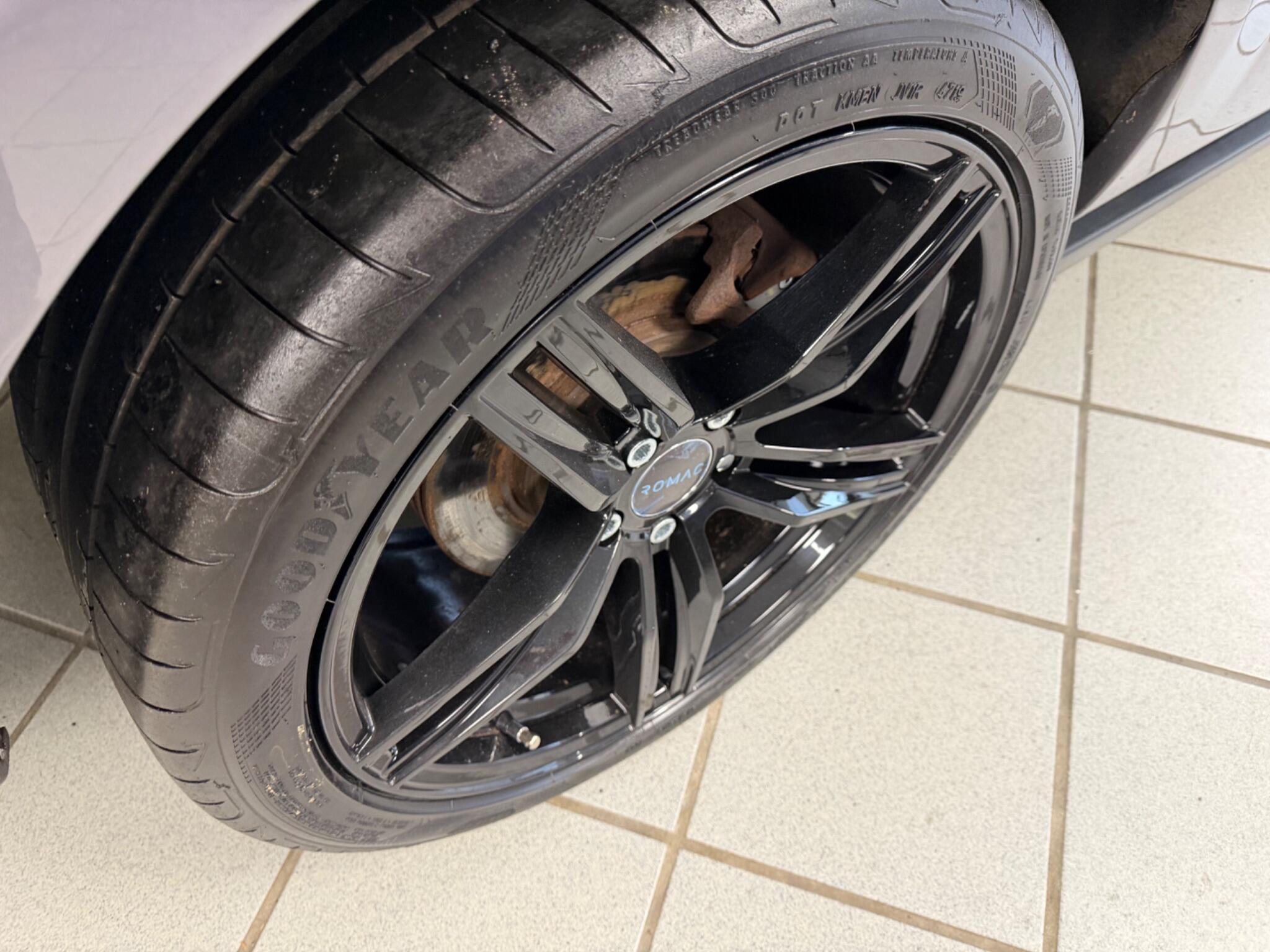 Ford Mustang - Image 15