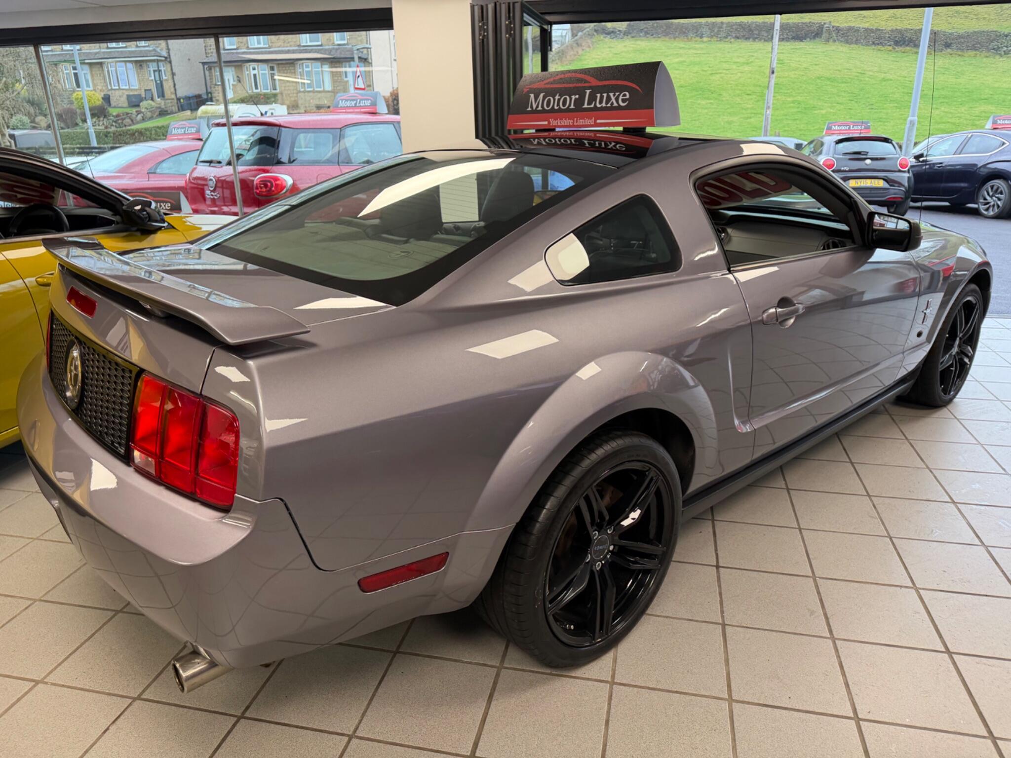 Ford Mustang - Image 18