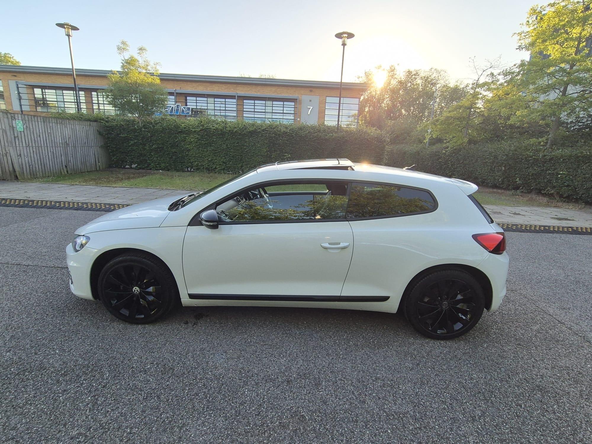 Volkswagen Scirocco - Image 7