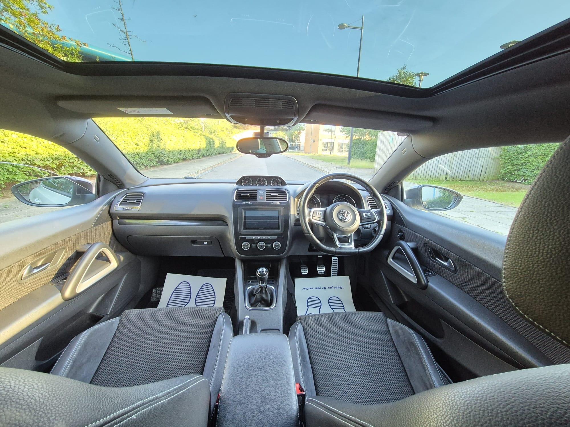 Volkswagen Scirocco - Image 19