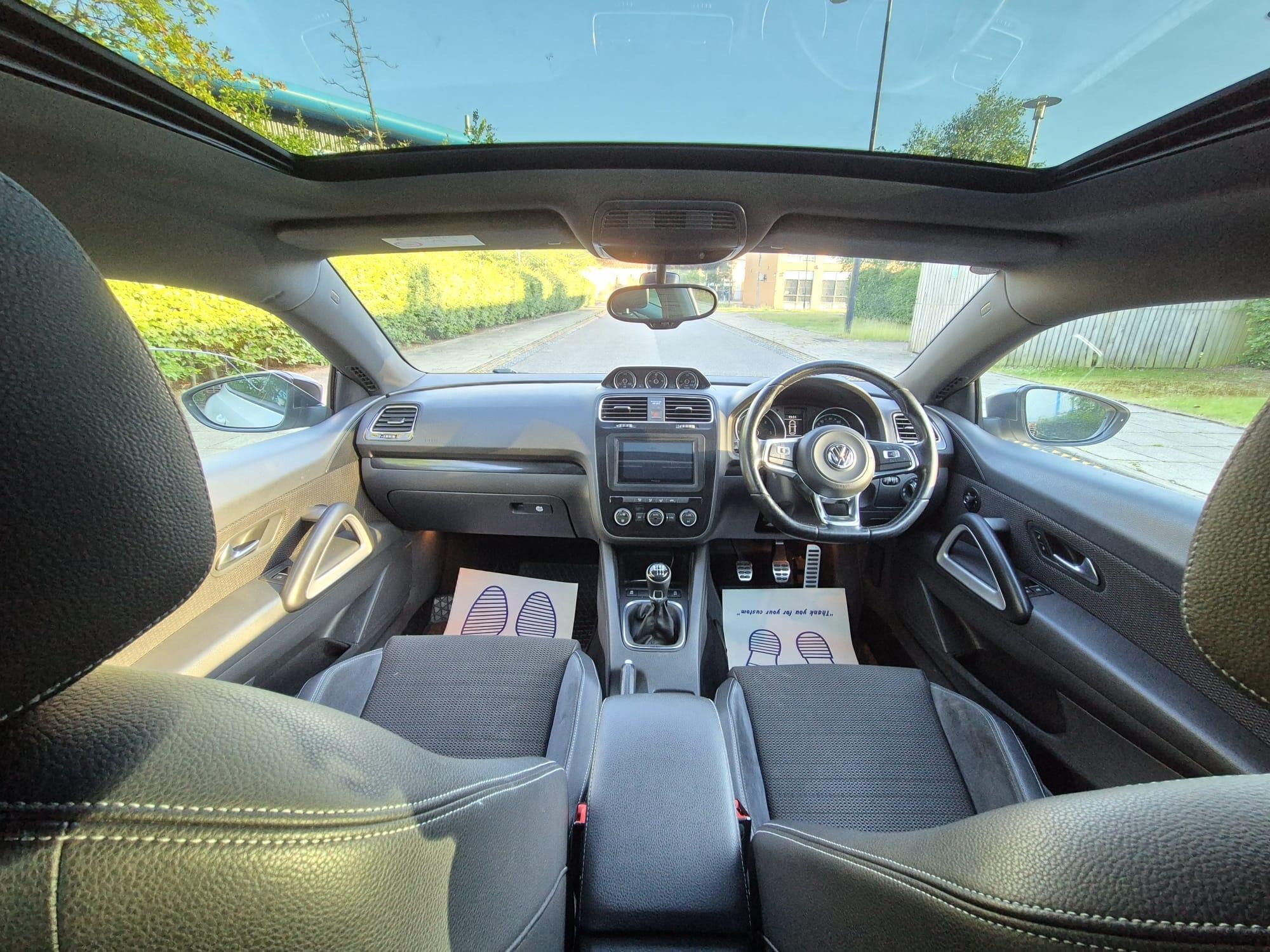 Volkswagen Scirocco - Image 20