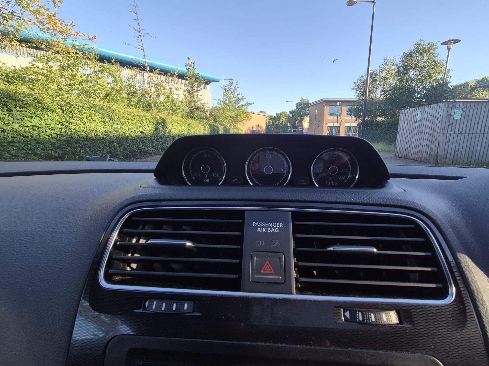 Volkswagen Scirocco - Image 29