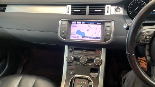 Land Rover Range Rover Evoque - Image 10