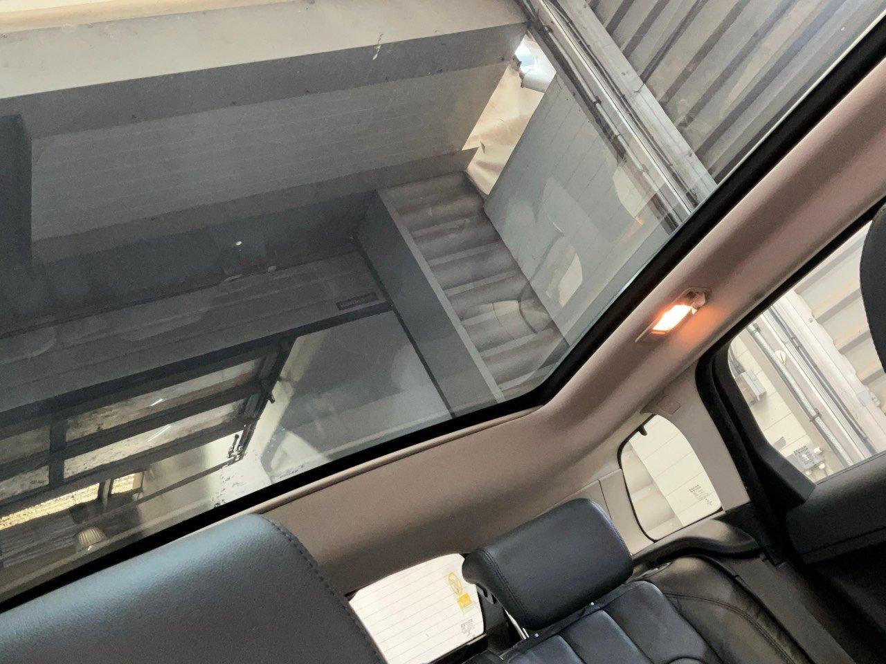 Land Rover Range Rover Evoque - Image 12