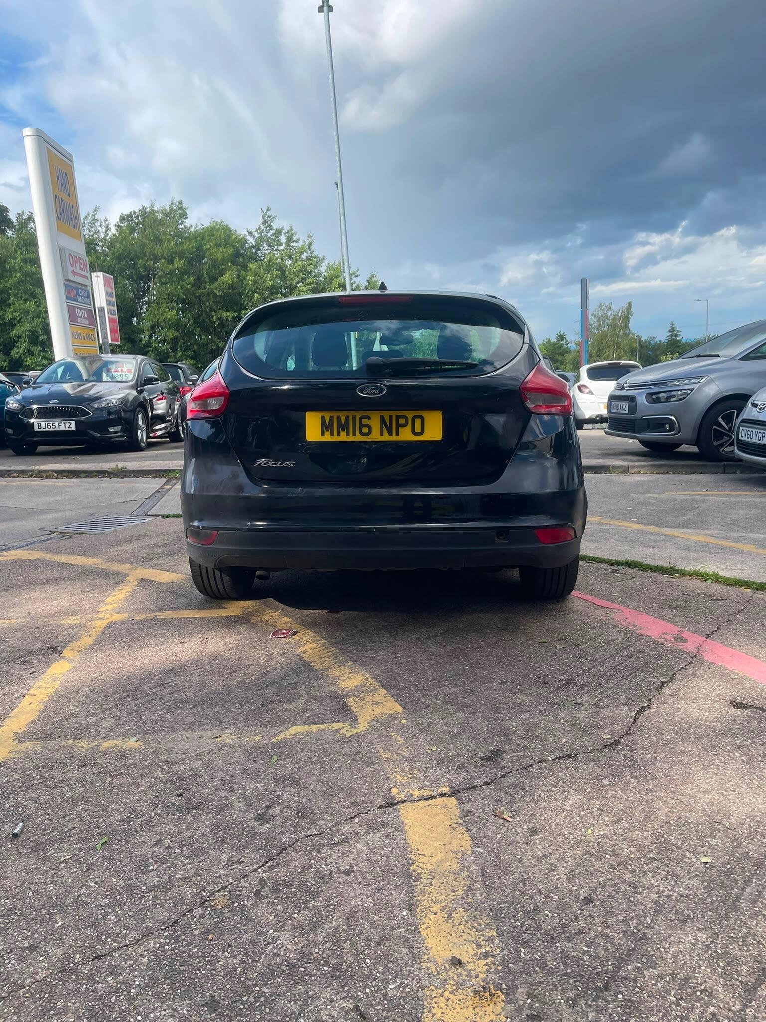 Ford Focus - Image 11