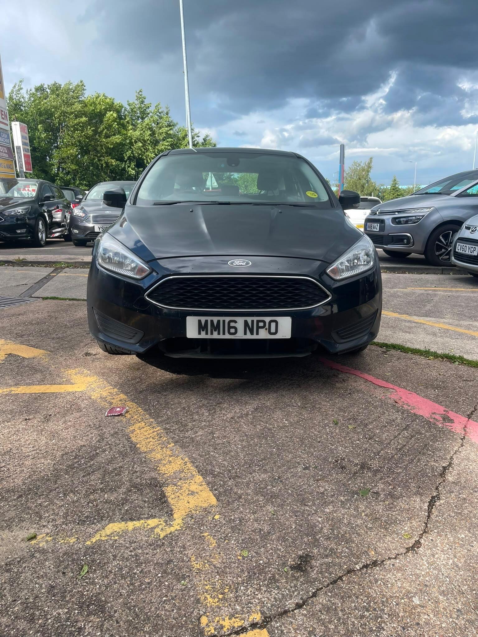 Ford Focus - Image 12