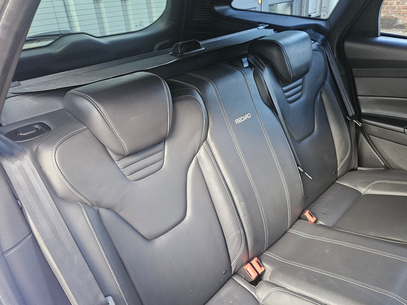 Ford Focus - Image 12