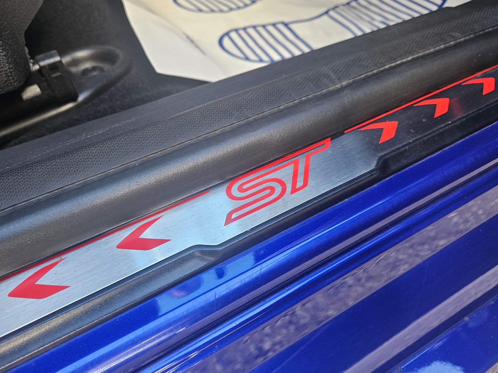 Ford Focus - Image 20