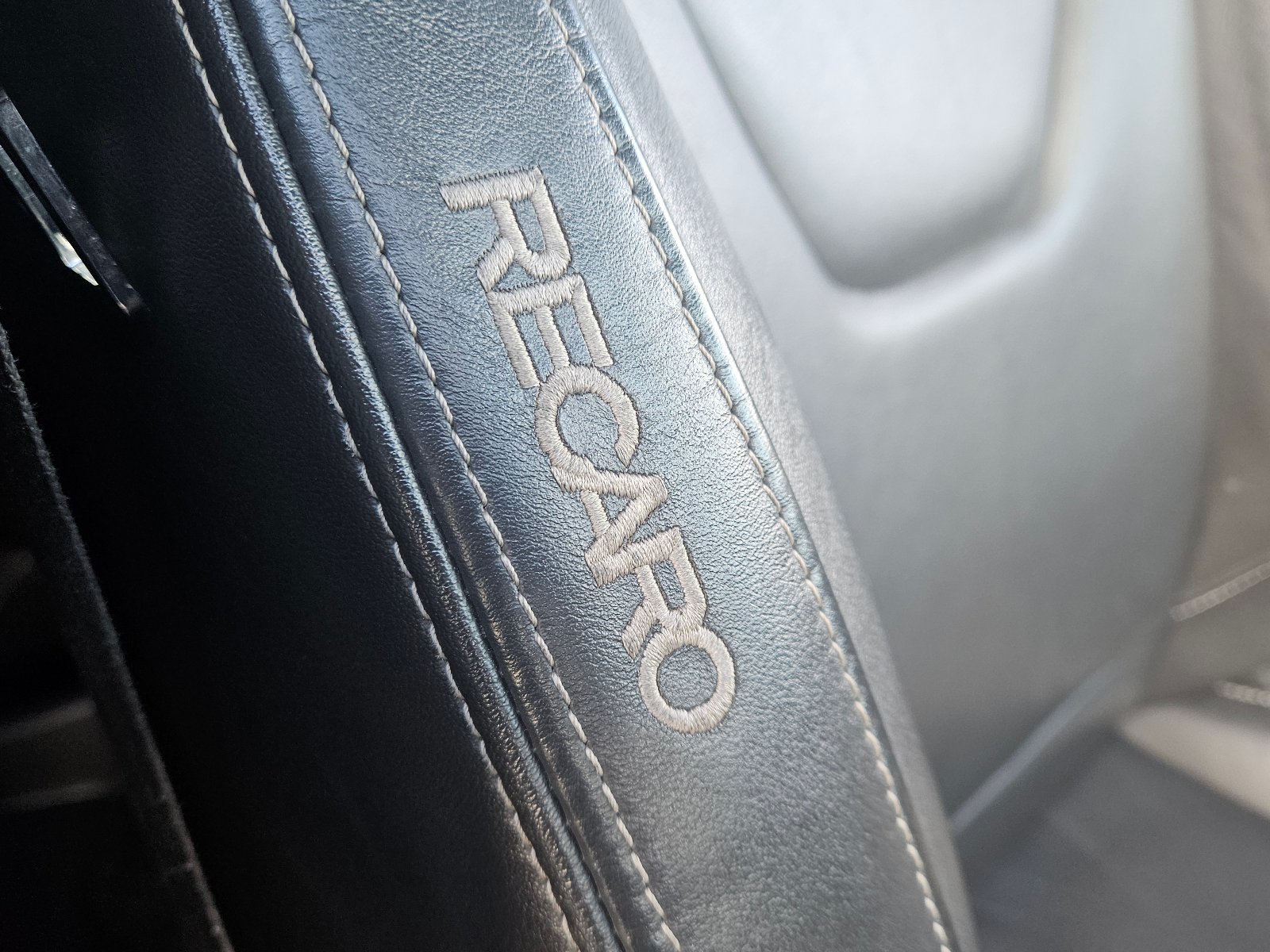 Ford Focus - Image 22
