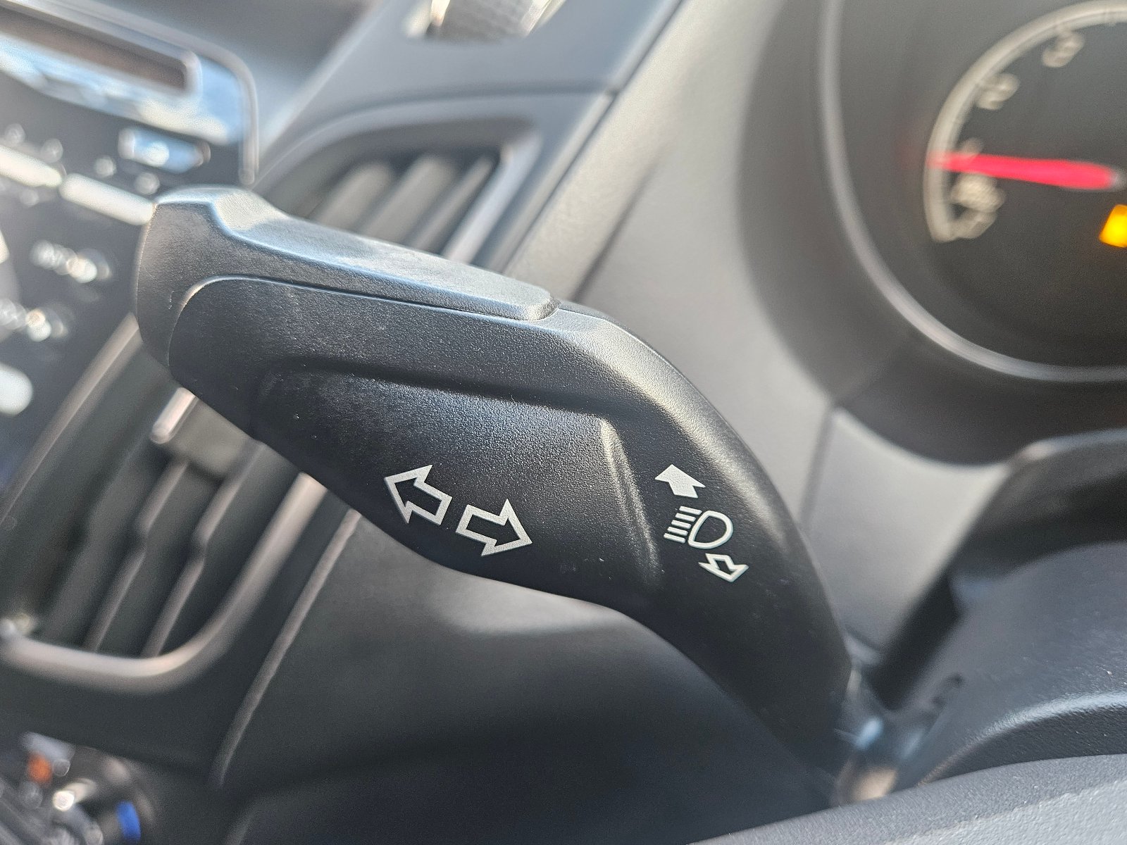 Ford Focus - Image 29