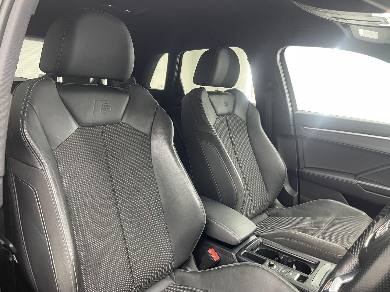Audi Q3 - Image 2