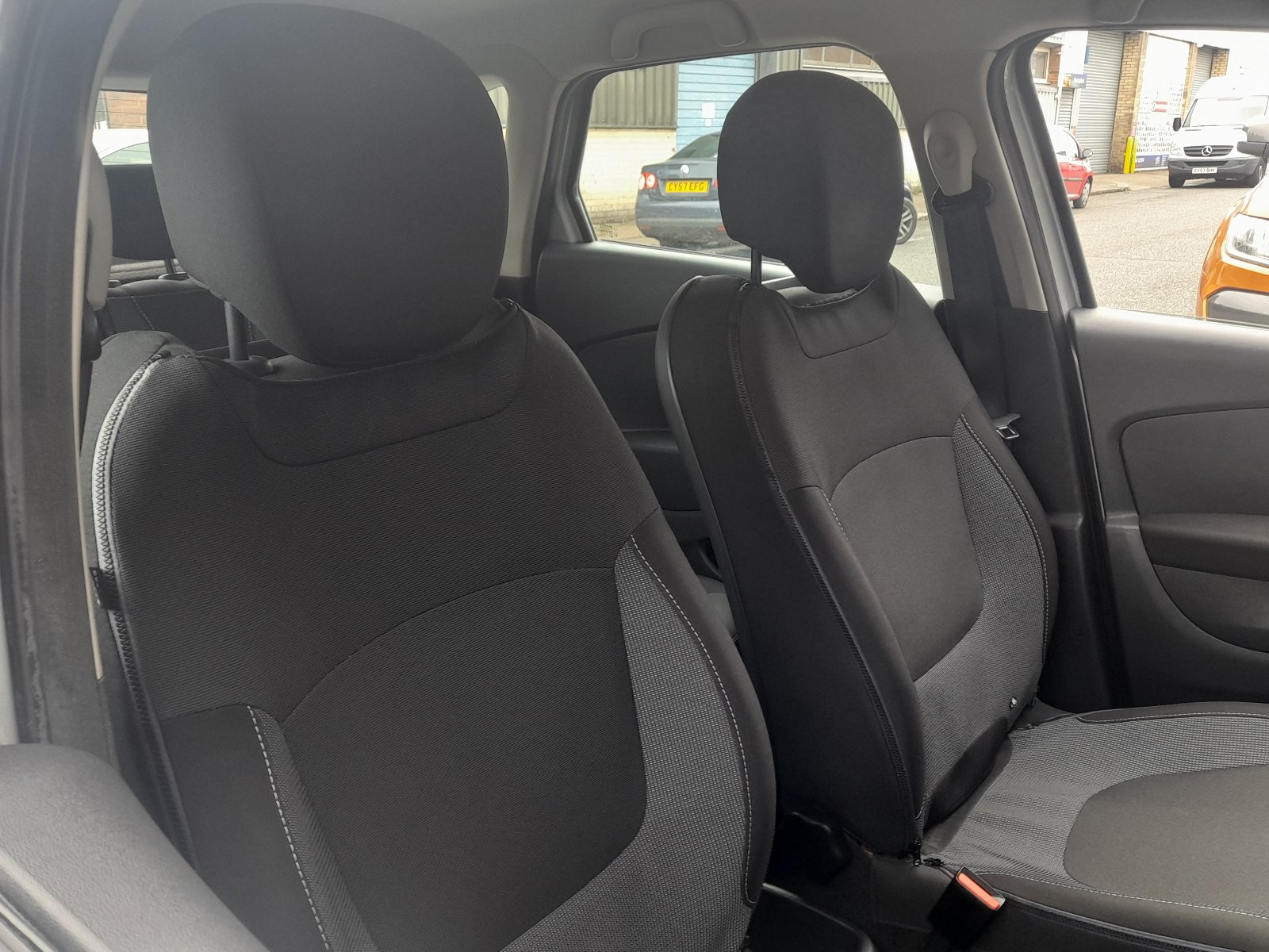 Renault Captur - Image 14