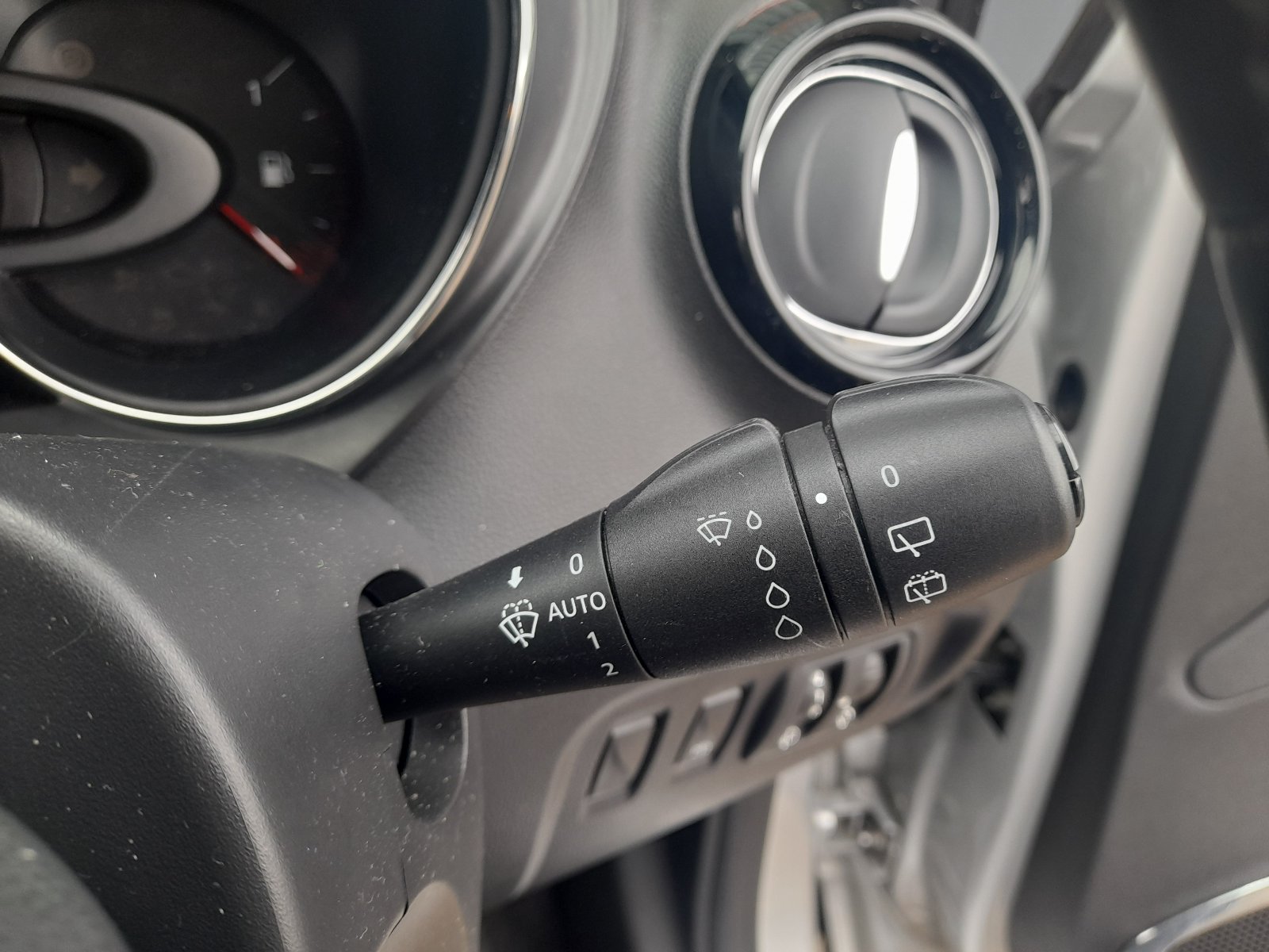 Renault Captur - Image 22