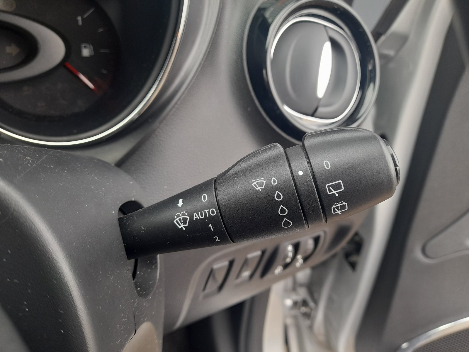 Renault Captur - Image 23
