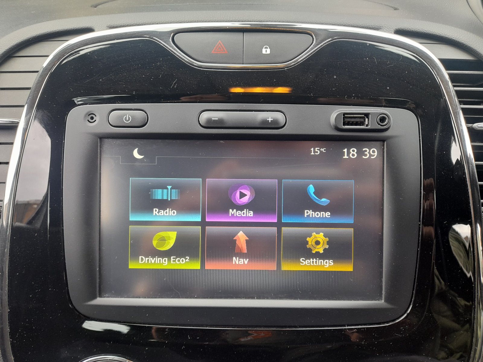 Renault Captur - Image 28