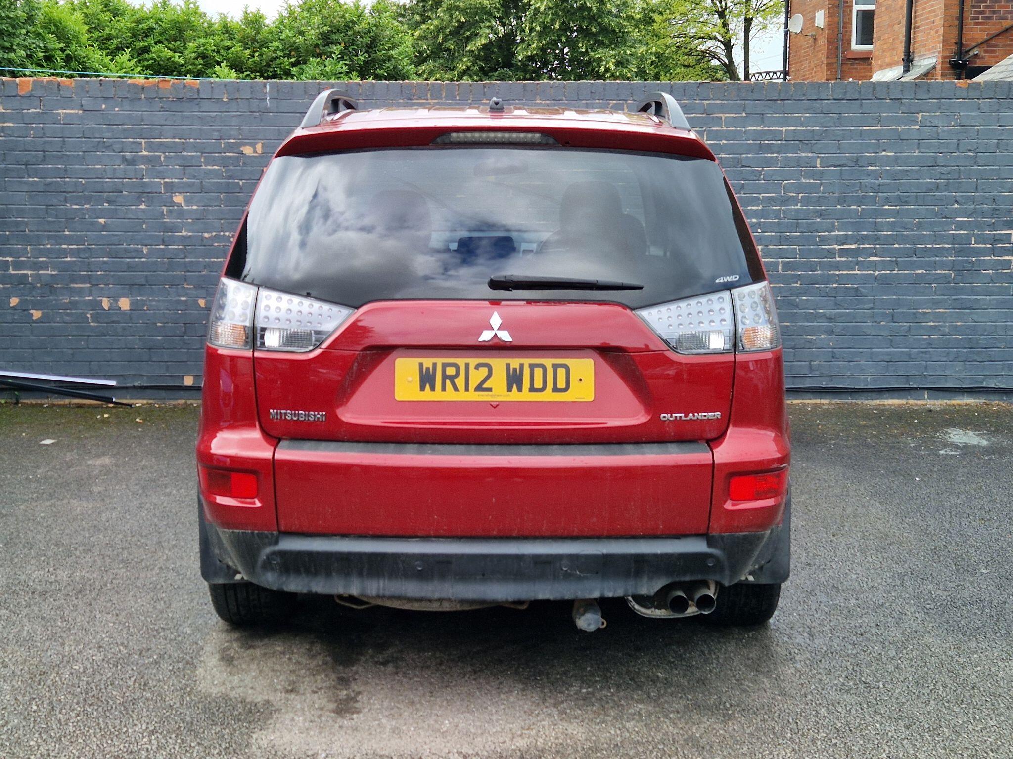 Mitsubishi Outlander - Image 9