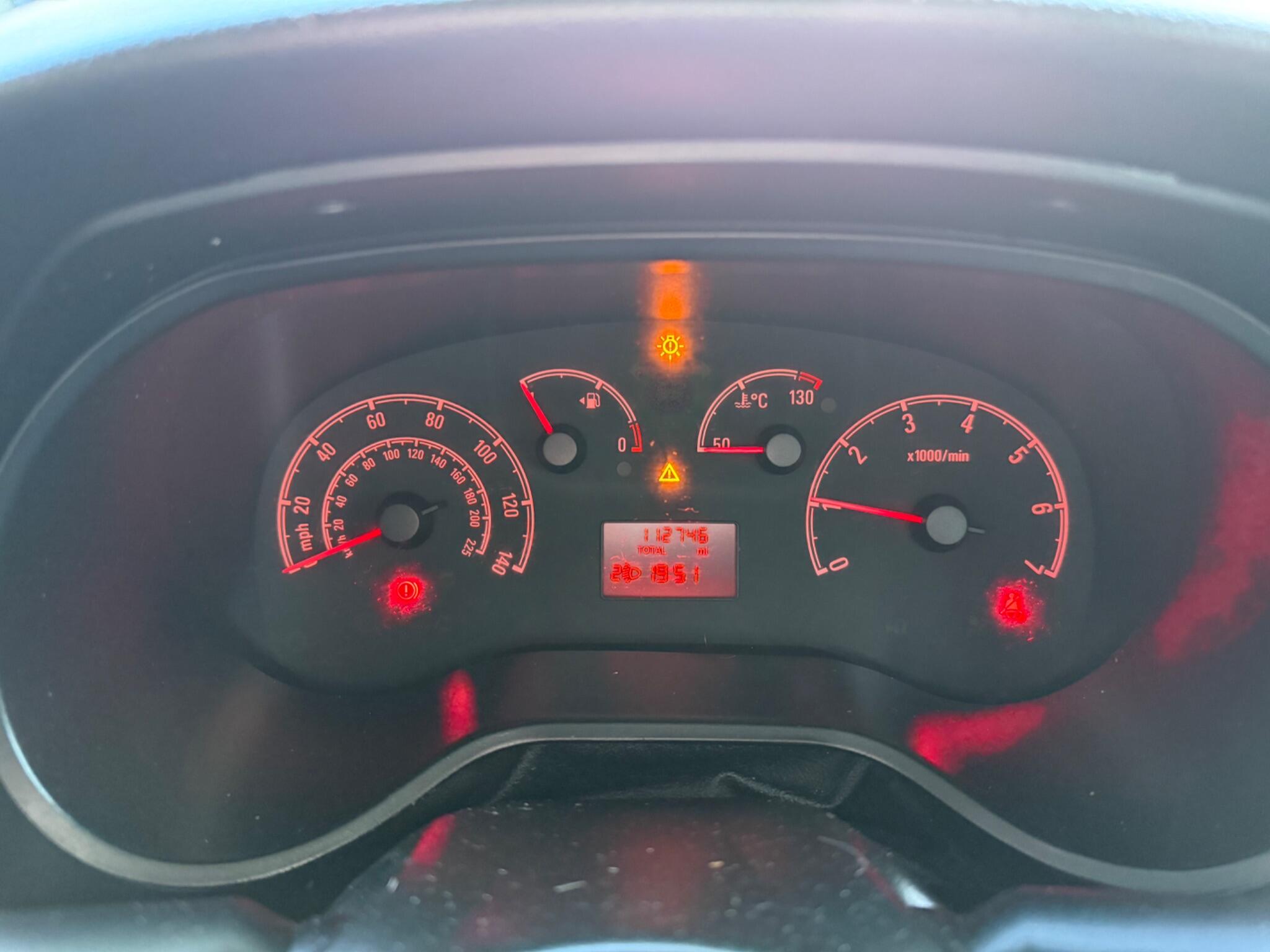 Vauxhall Combo - Image 17