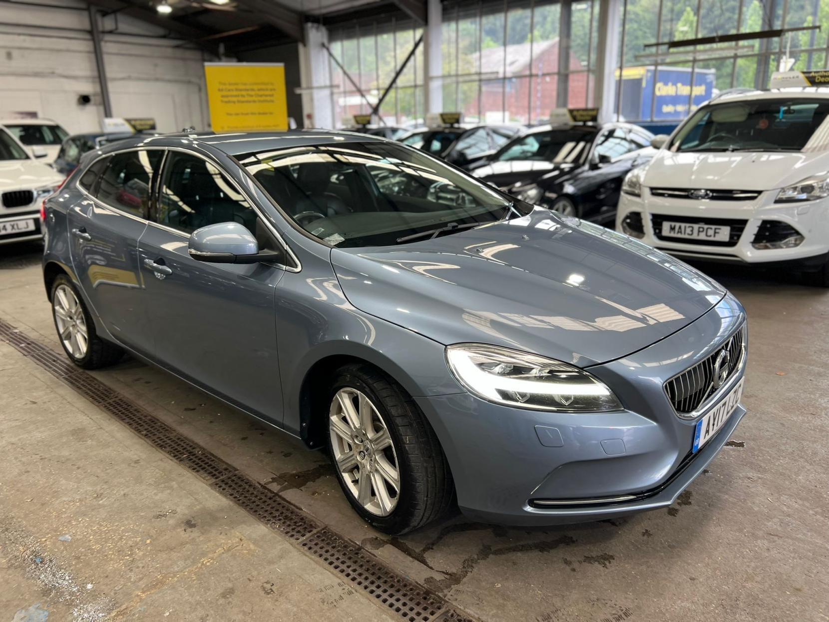 Volvo V40