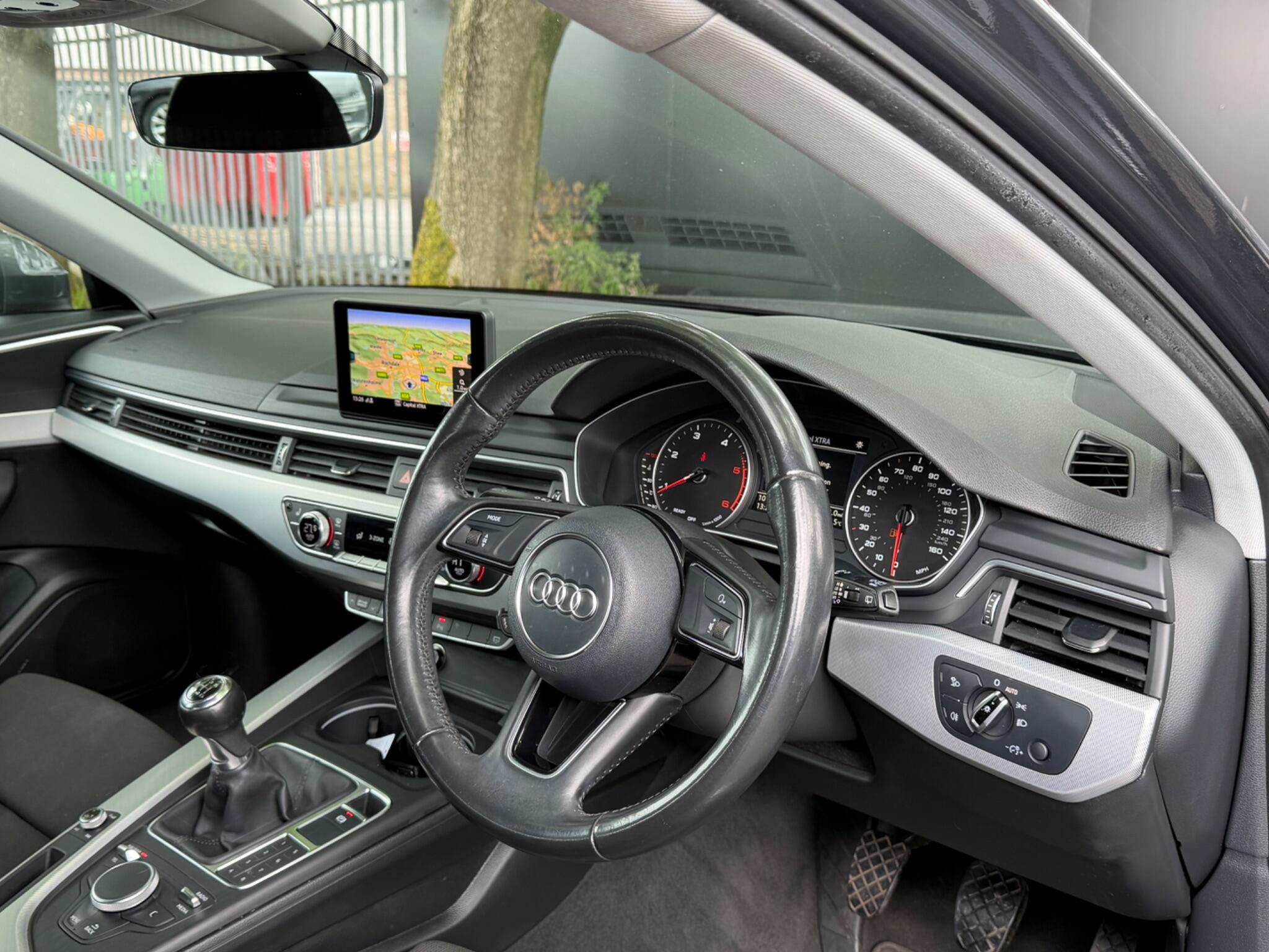 Audi A4 Avant - Image 13