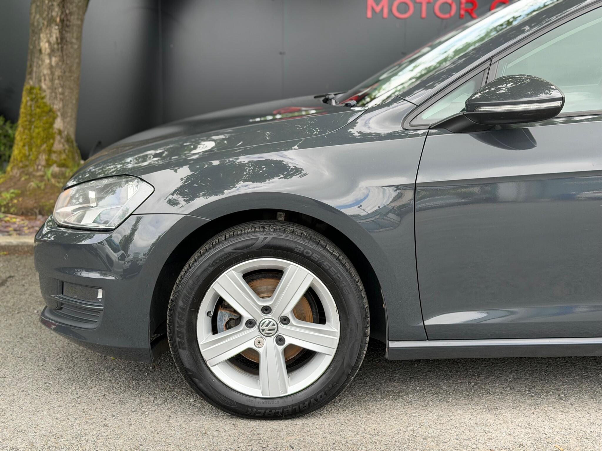 Volkswagen Golf - Image 11