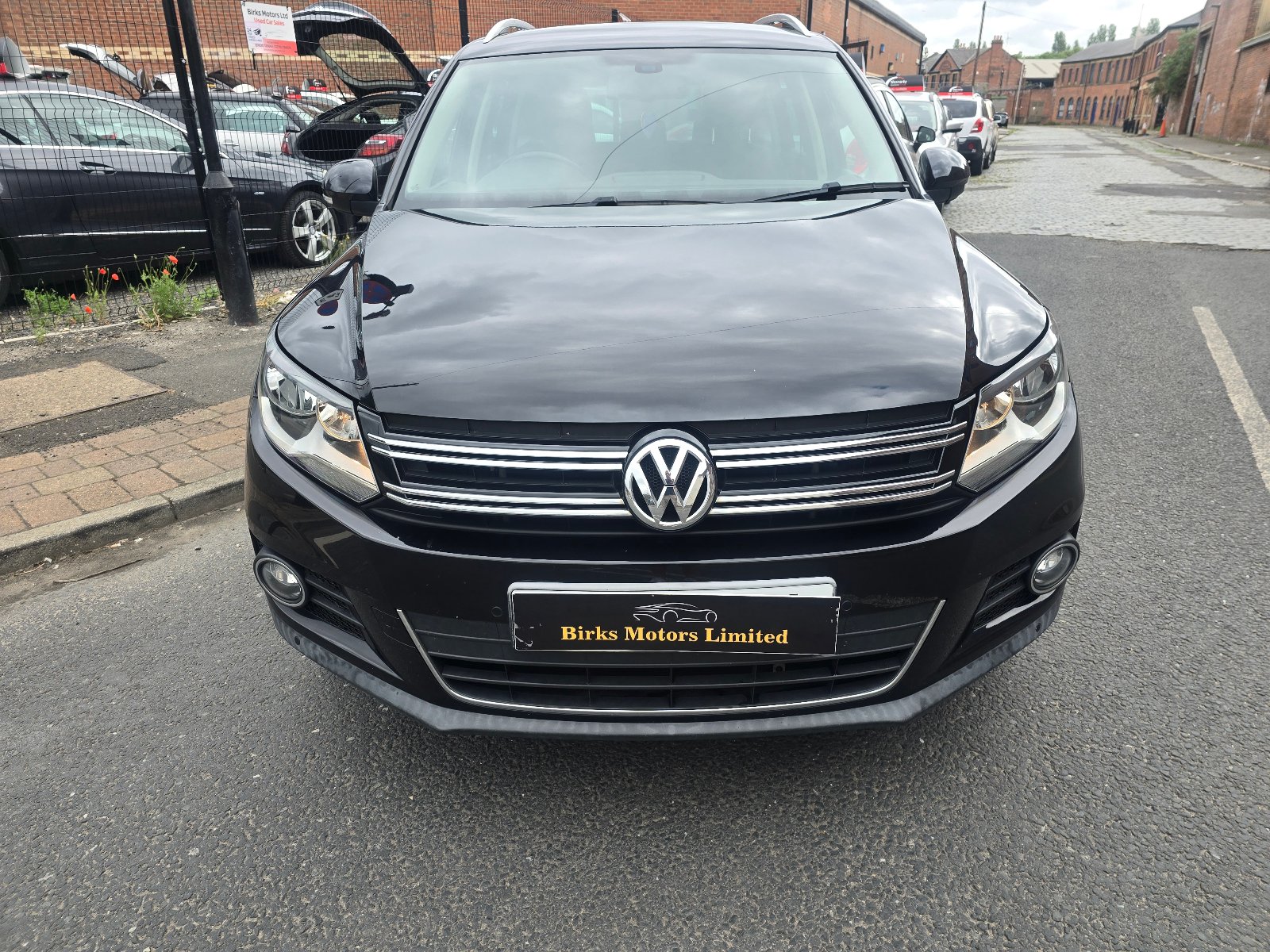 Volkswagen Tiguan - Image 4