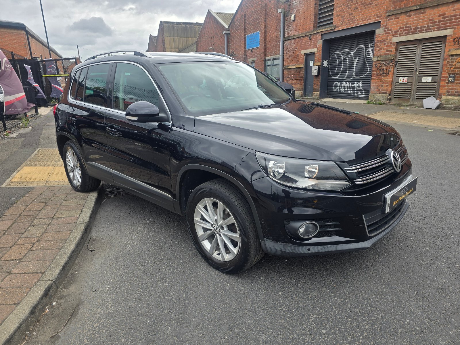 Volkswagen Tiguan - Image 7
