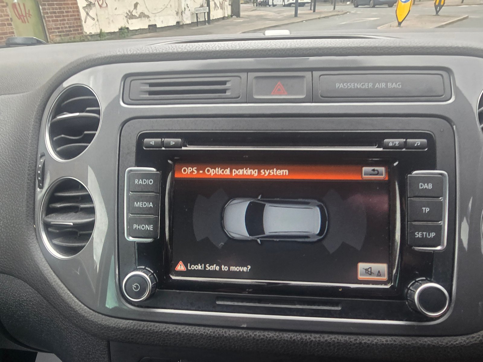 Volkswagen Tiguan - Image 14