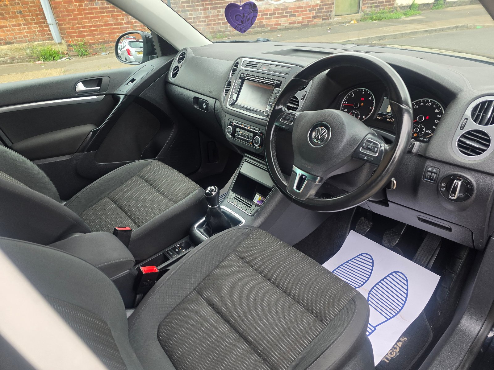 Volkswagen Tiguan - Image 15