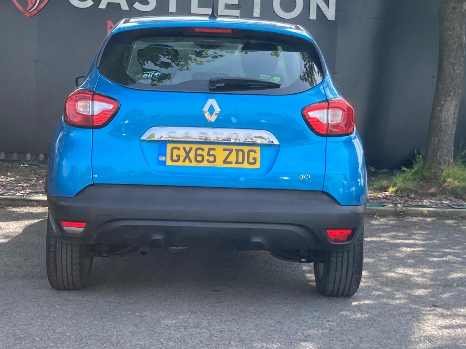 Renault Captur - Image 8