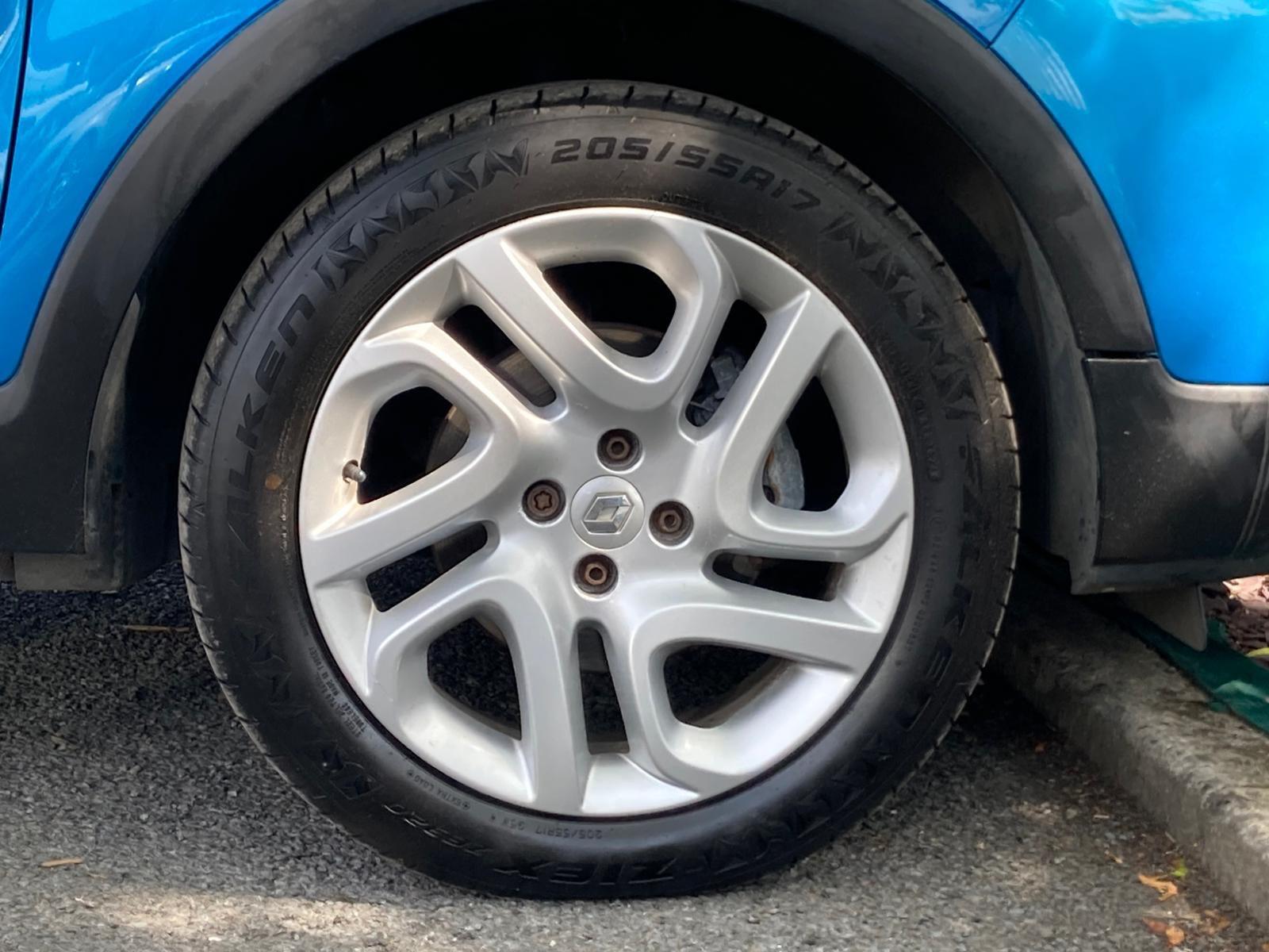 Renault Captur - Image 18