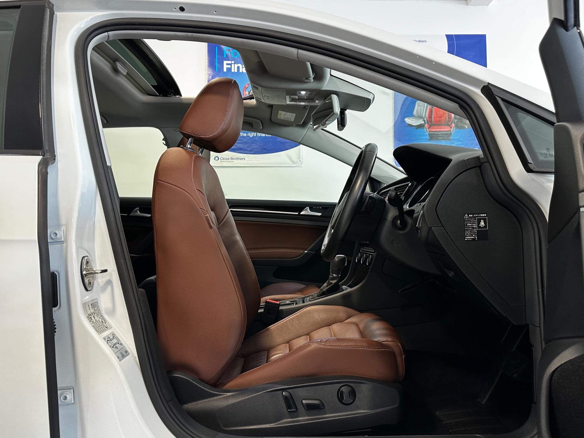 Volkswagen Golf - Image 2