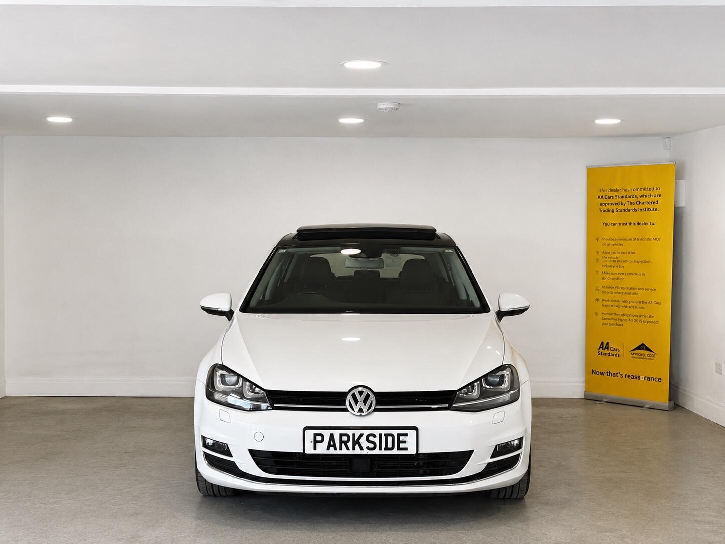 Volkswagen Golf - Image 4
