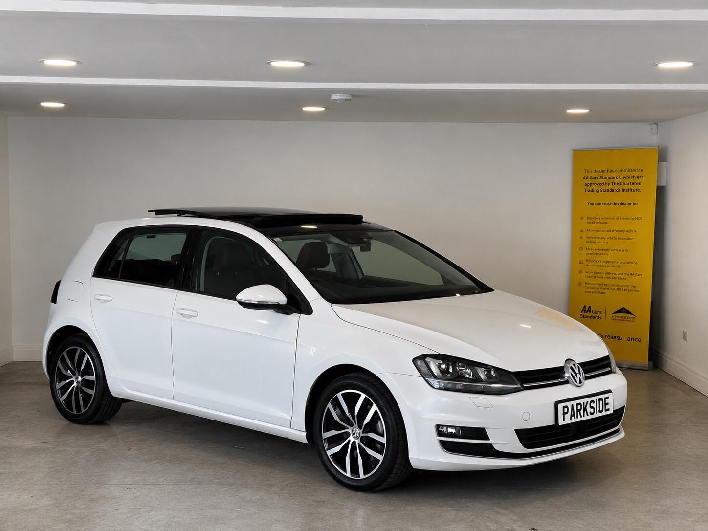 Volkswagen Golf - Image 9
