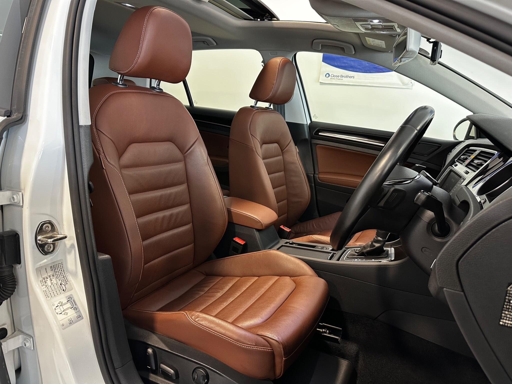 Volkswagen Golf - Image 16