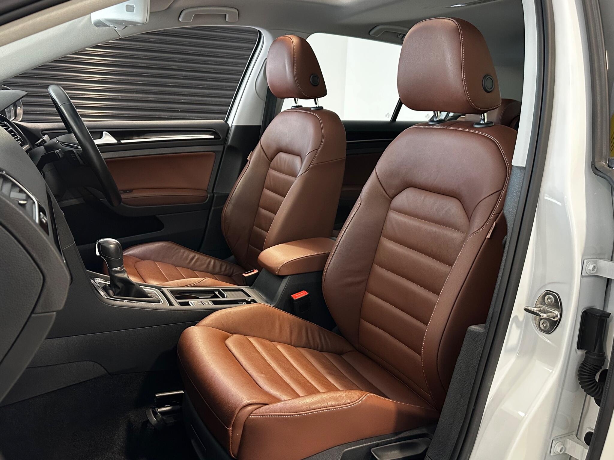 Volkswagen Golf - Image 20