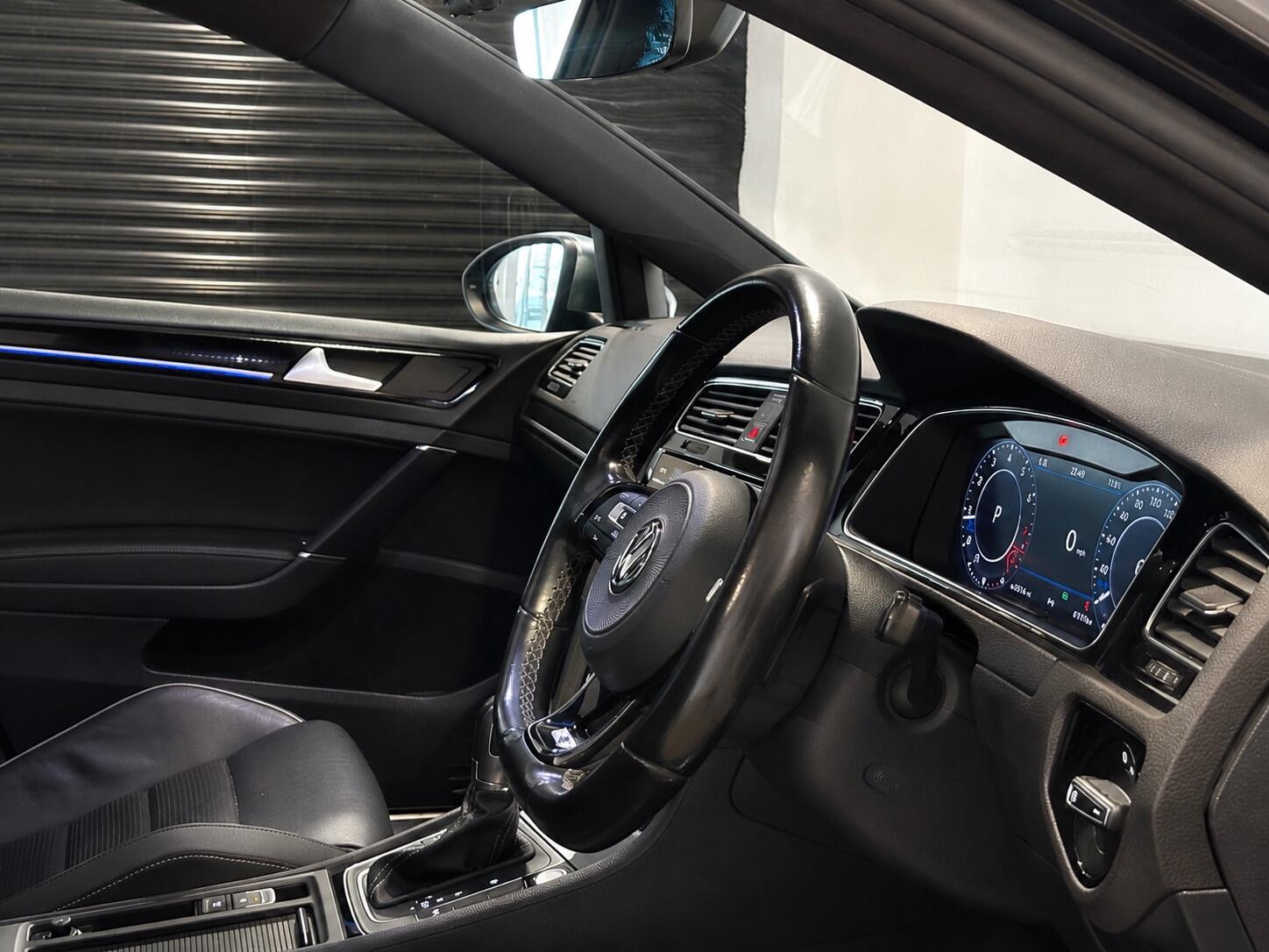 Volkswagen Golf - Image 2