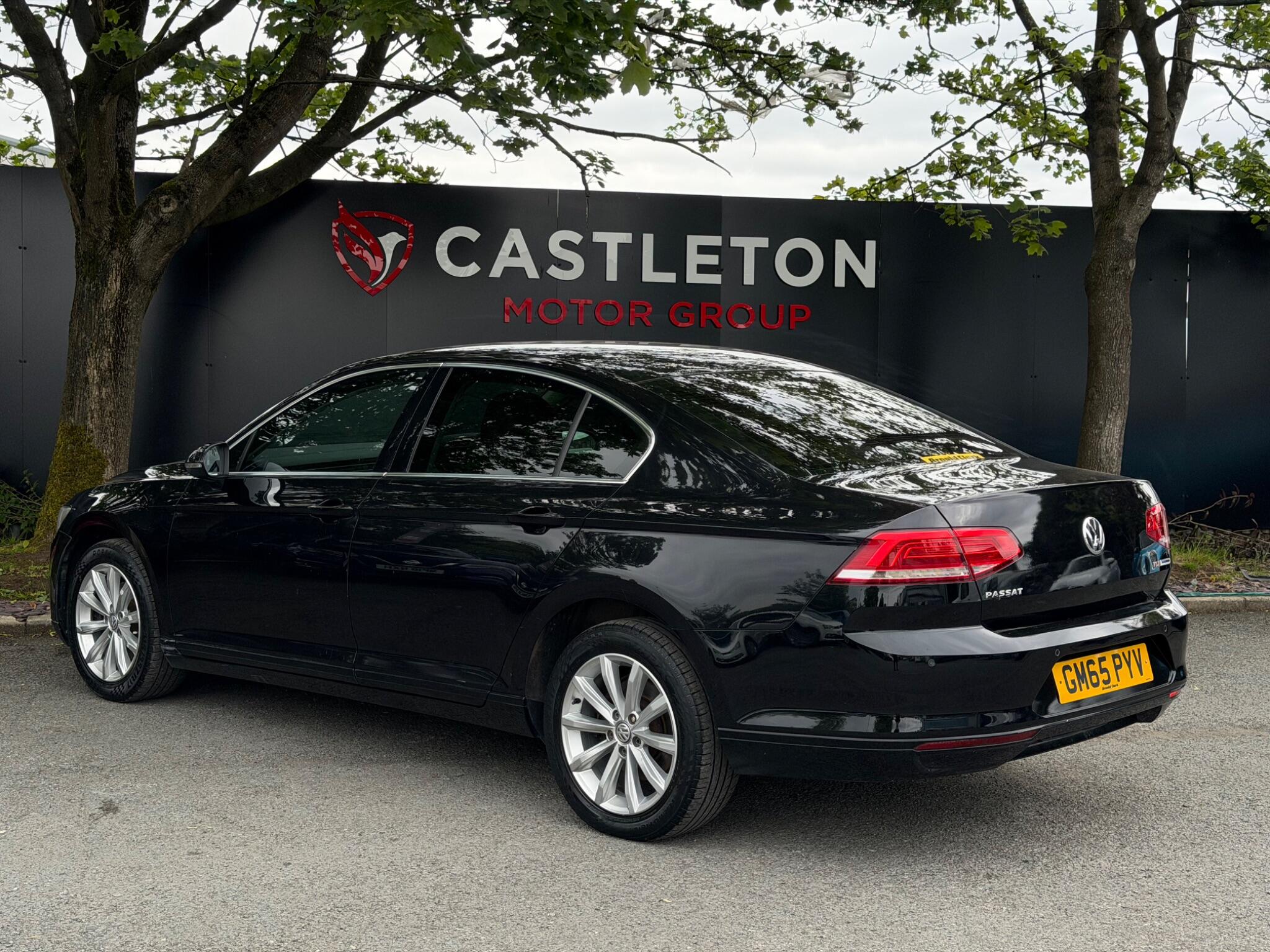 Volkswagen Passat - Image 22